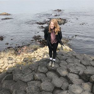 Meet your Posher, Kayla